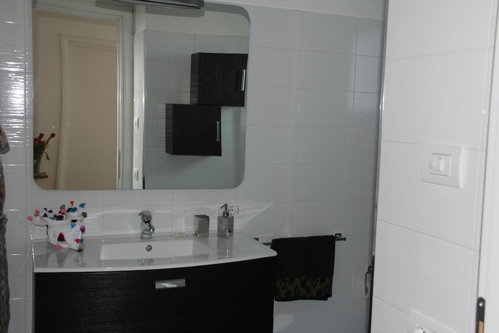 La Ciliegia Bianca Bed and Breakfast Belgirate Habitación foto